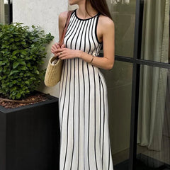 White and Black Contrasting Knit Round Neck Sleeveless Long Dress