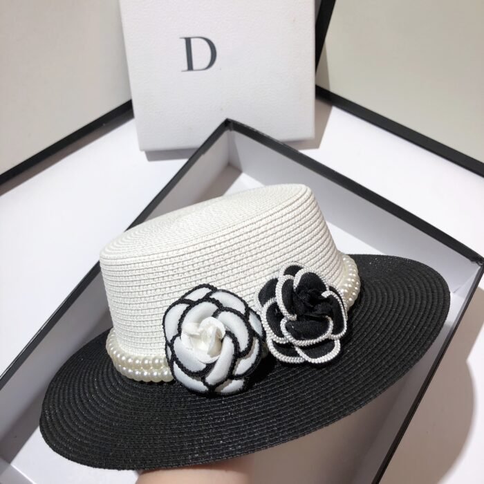 Black And White Pearl Flower Straw Hat 5