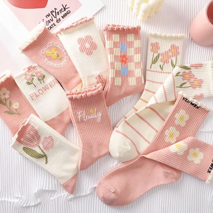 9 Pairs Floral Printed Women Mid Length Socks Fashionable Ruffle Edges Sweet and Comfortable Bubble Mouth Casual Socks 3