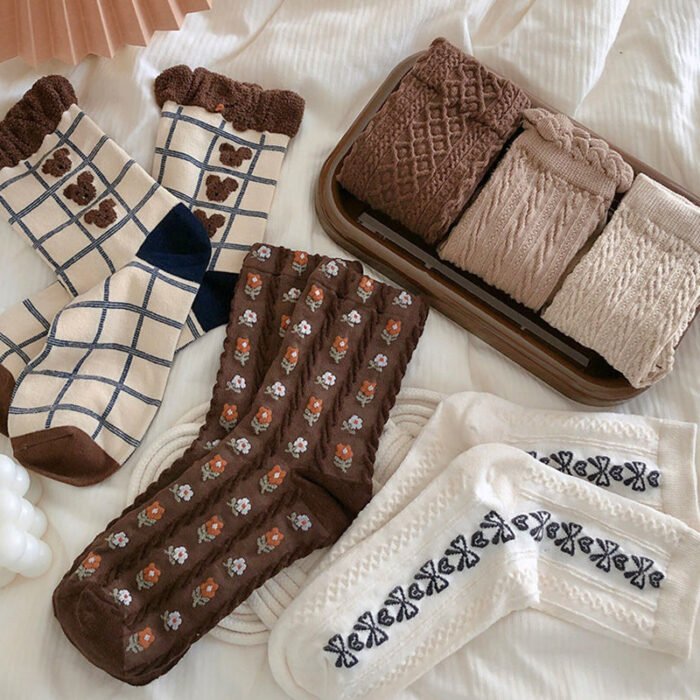 5 Pairs Bear Socks Cute Cartoon Animal Socks Printed Japanese Fashion Kawaii Women Cotton Rhombus Middle Tube Cute White Socks 10