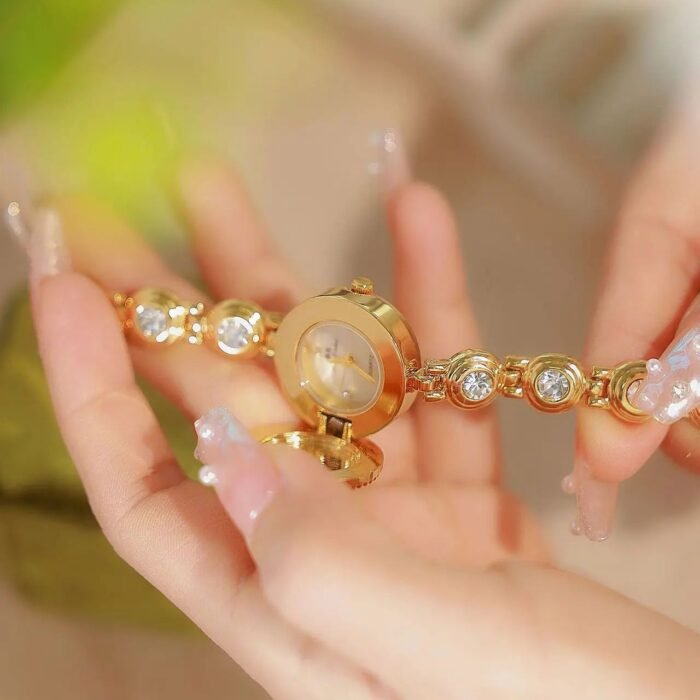 Elegant Jewelry Quartz Window Wristwatch 2