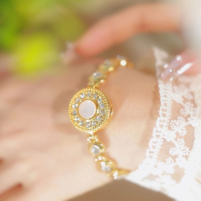 Elegant Jewelry Quartz Window Wristwatch 3