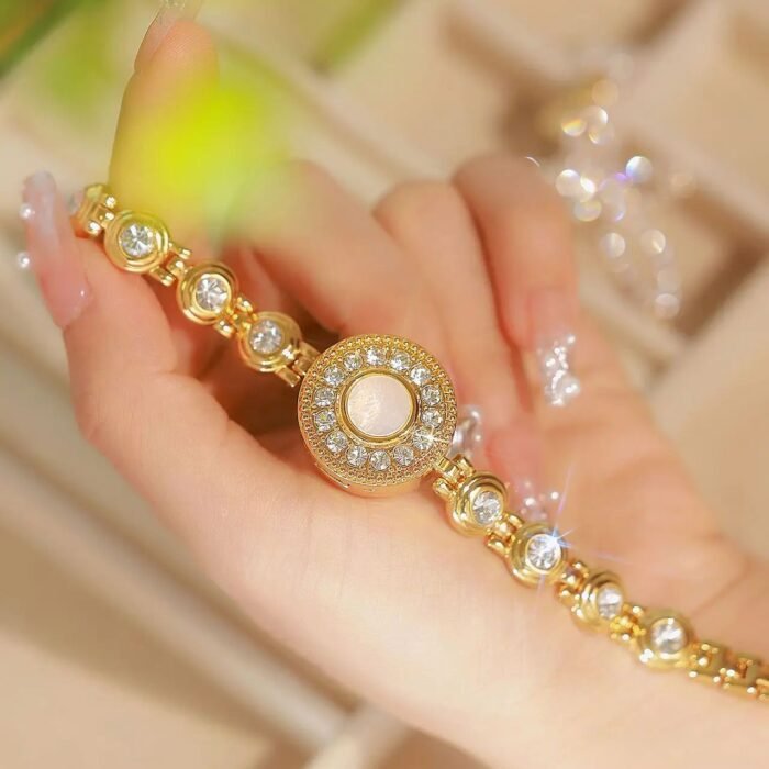 Elegant Jewelry Quartz Window Wristwatch 4