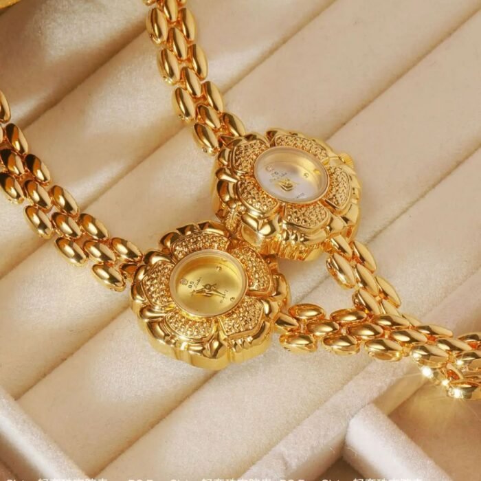 Flower Dial Quartz Wristwatch 2