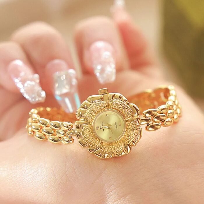 Flower Dial Quartz Wristwatch 6