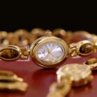 Gold Retro Metal Bracelet Waterproof Watch 2