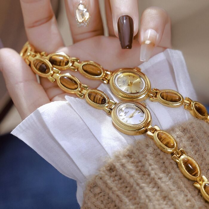 Gold Retro Metal Bracelet Waterproof Watch 4