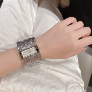 Large Dial Bracelet Water Resistant Watch
