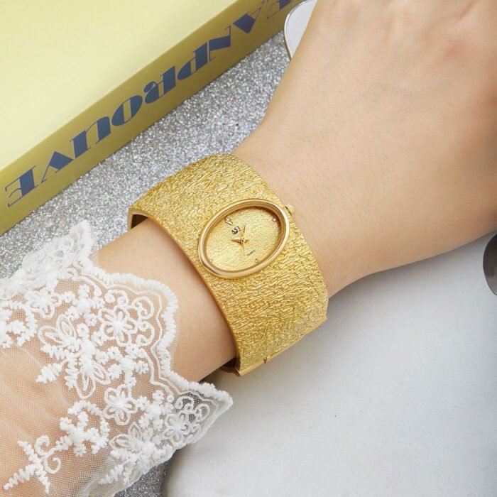 Gold Luxury Bark Pattern Bracelet Watch – Gold 5