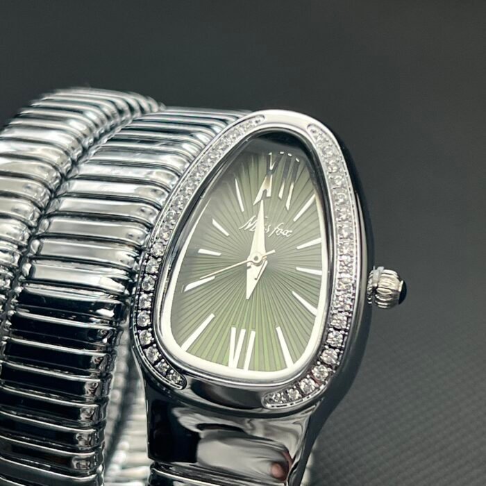 Serpentine Design Diamond Quartz Wristwatch 4