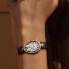 Oval Roman Numbers Quartz Leather Waterproof Watch 2