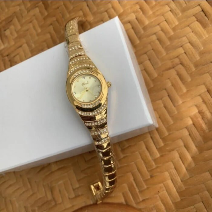 Gold Quartz Wrist Watch 6