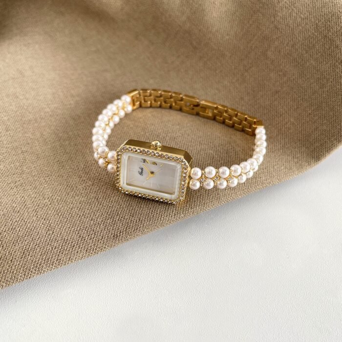 Pearl Chain Square Retro Watch – golden white 8