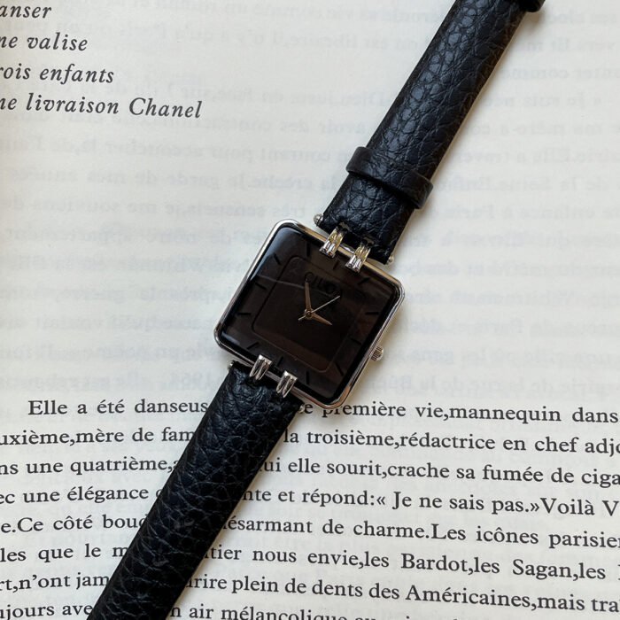 Large Square Quartz Wristwatch - Silver 4
