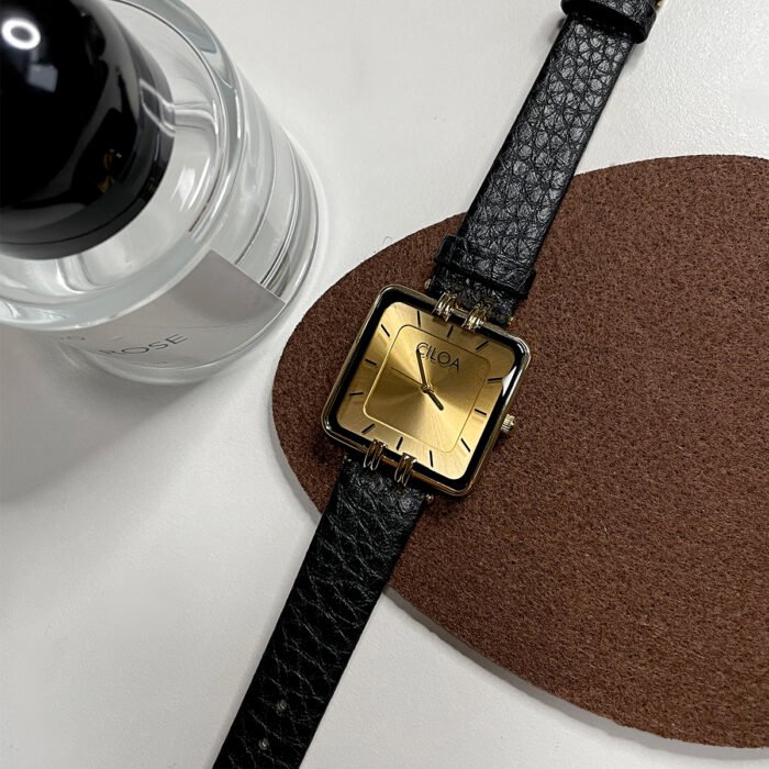 Large Square Quartz Wristwatch 7