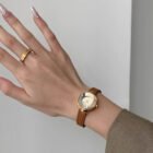 Elegant Circle Hook Wrist Watch 1