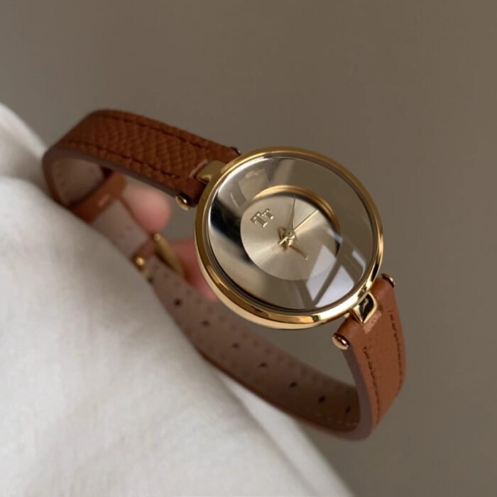 Elegant Circle Hook Wrist Watch 2
