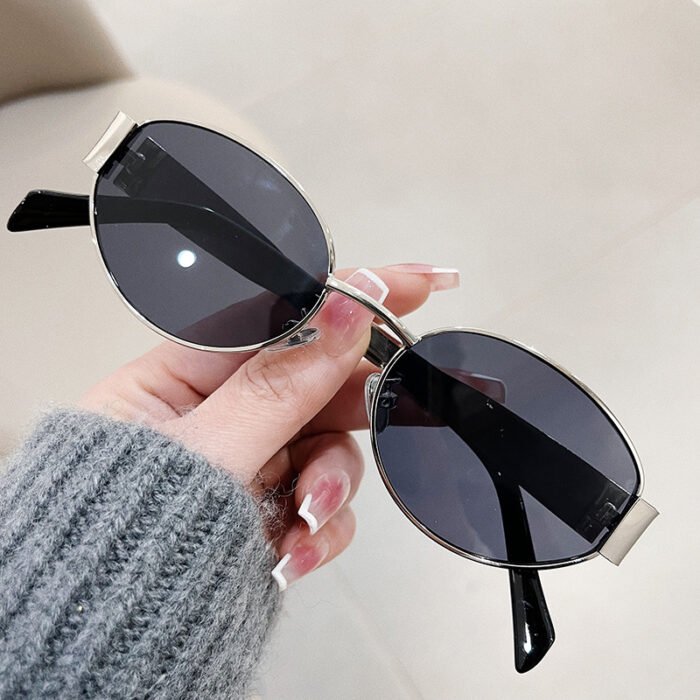 Oval Metal Rim And Sides Sunglasses – Silver Gray 8