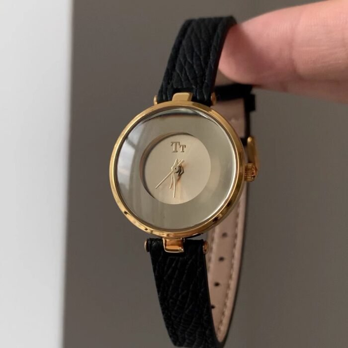 Elegant Circle Hook Wrist Watch – A2 8