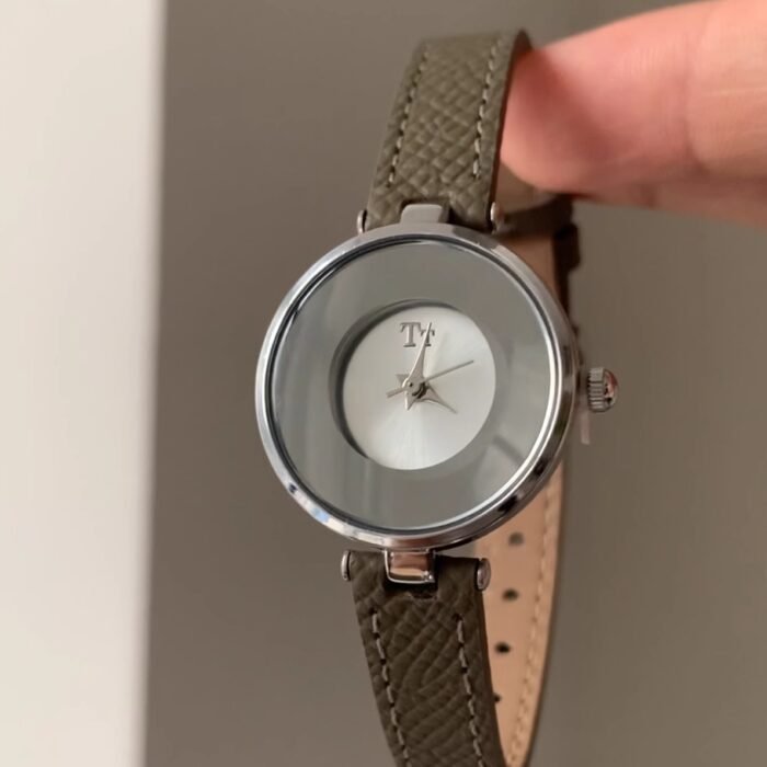 Elegant Circle Hook Wrist Watch – A3 9