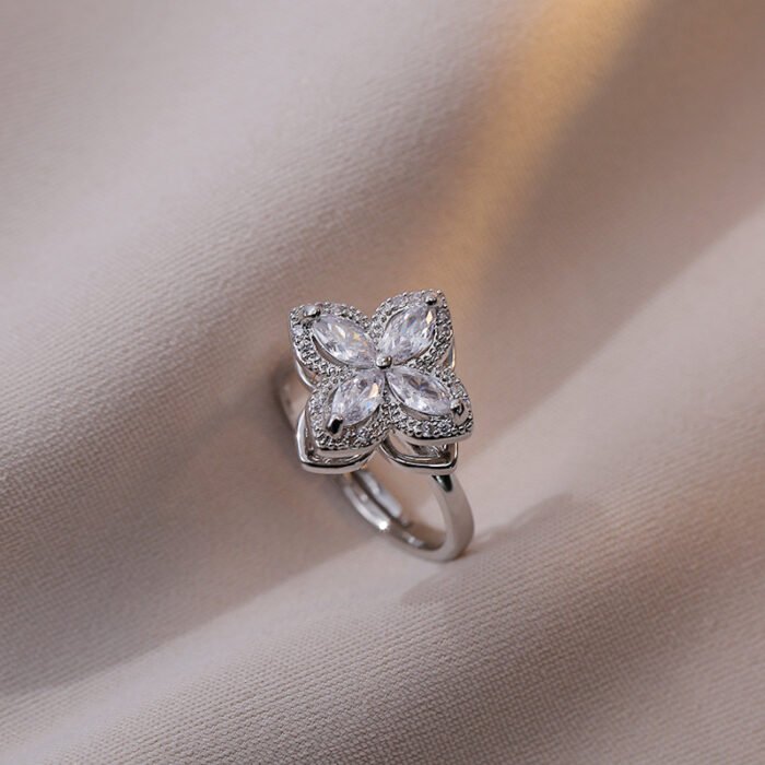 Classic Plant Cubic Zirconia Rotatable Ring – Silver Color C 14