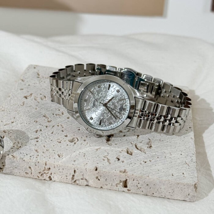 Circular Quartz Elegant Wrist Watch – A3 10