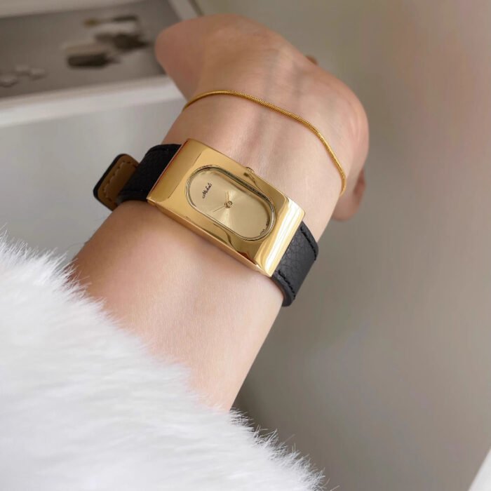 Rectangular Retro Quartz Wrist Watch 3